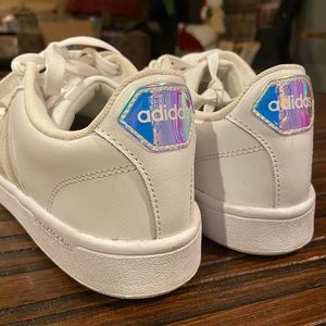 All white Adidas Neo•women’s 8 1/2